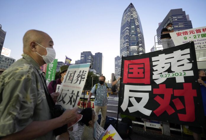 Tokio Se Blinda Y Las Protestas Se Intensifican En Víspera Del Funeral