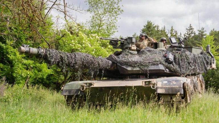 Estados Unidos ultima sus planes para enviar tanques Abrams a Ucrania, revelan funcionarios