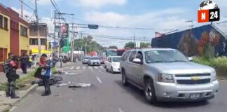 ¡Caos en las calles! Metrobús se queda sin frenos y choca contra una multitud de autos