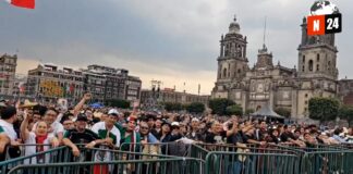 ¡Viva México! Multitudes se reúnen en el Zócalo para celebrar la Independencia