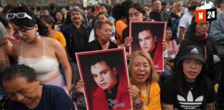 ¡Viva el Divo! Concierto de Juan Gabriel cautiva al Zócalo de la CDMX