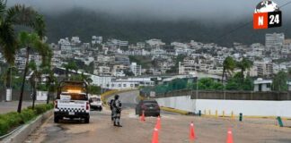 ¡Huracán “Zombie” Azota la Costa Suroeste de México: Lluvias Torrenciales y Caos en Acapulco!