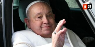 ¡Bronquitis Papal: El Papa Francisco Hospitalizado, Pero Sigue Luchando!