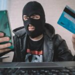 Toque Fantasma: El Peligro Invisible que Acecha en Tus Pagos Sin Contacto