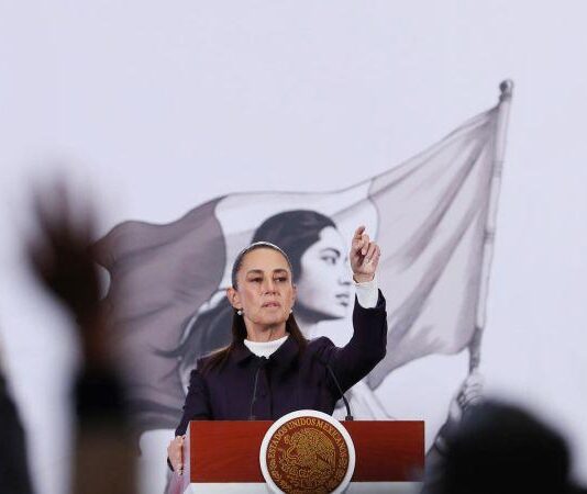 Trump califica al T-MEC de “irrelevante”; Sheinbaum responde con confianza en la integración