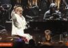 Elton John se despide de los escenarios en la CDMX entre lágrimas y aplausos